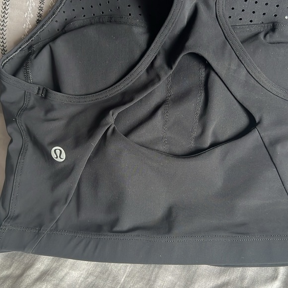 Lululemon sports bra - Picture 4 of 5